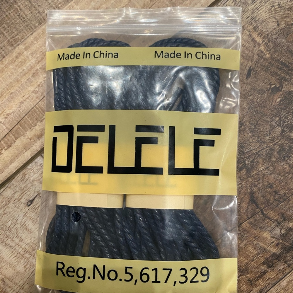 Delele waxed round shoe laces. Blue. 55.12”